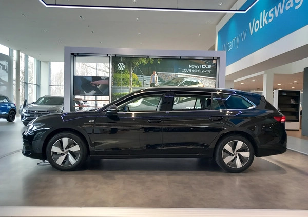Volkswagen Passat cena 178500 przebieg: 5, rok produkcji 2024 z Katowice małe 172